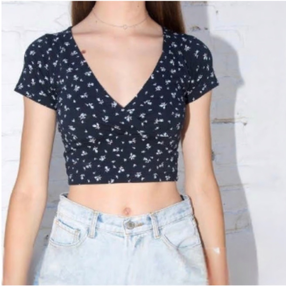 Brandy Melville printed crop top